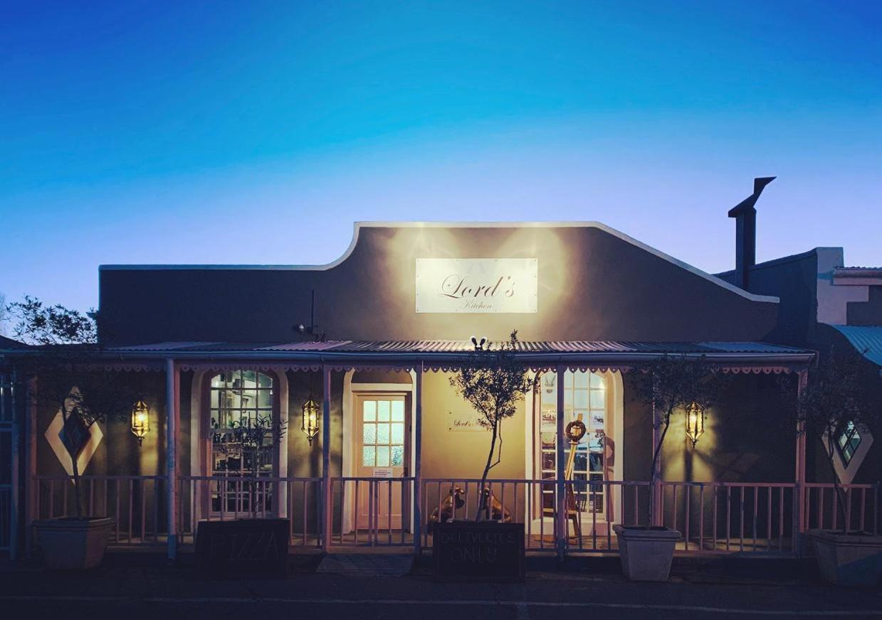 Lord Carnarvon Small Hotel Exterior foto